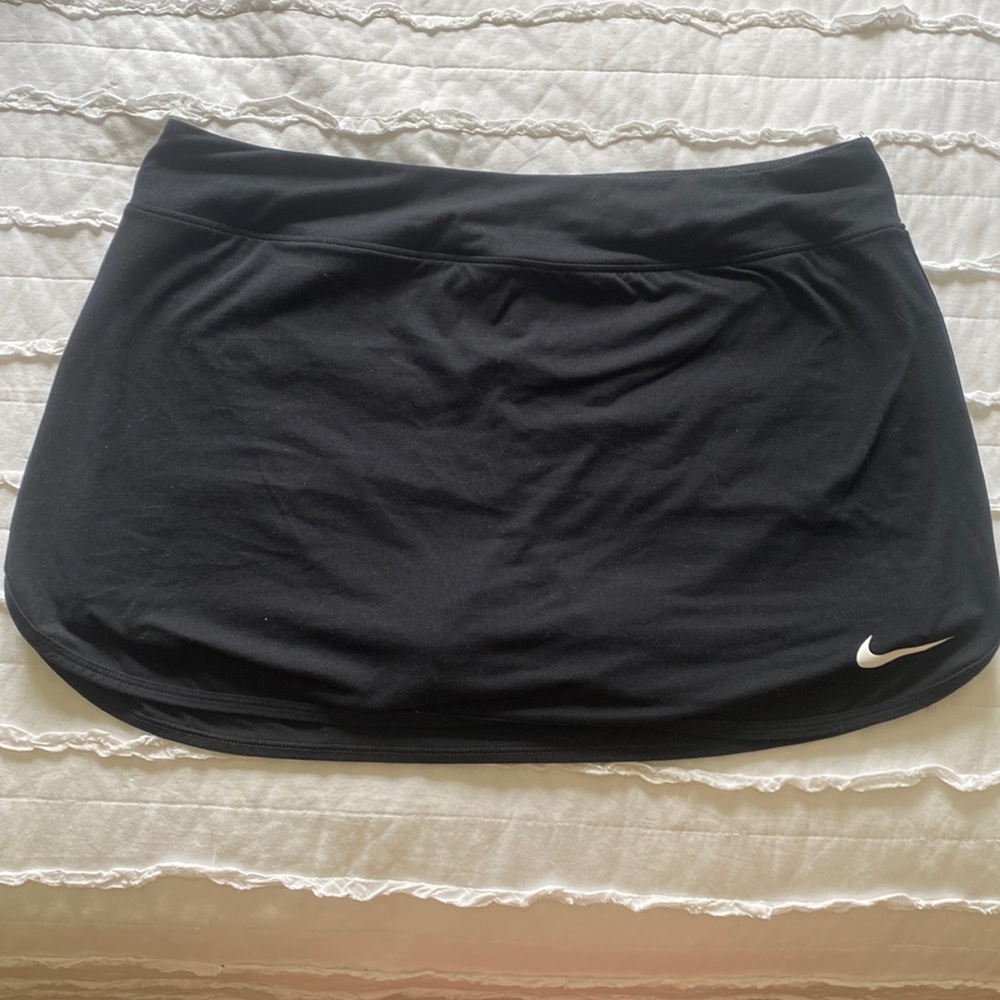Black nike tennis skirt size large